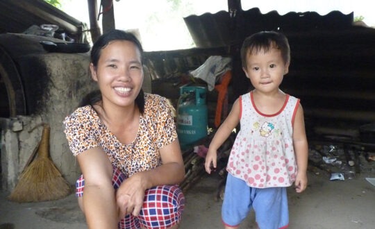 Ms. Yen and their daughter, Bao Ngoc 2 year-old